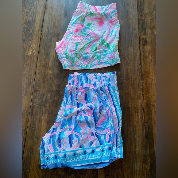 Lilly Pulitzer Pants - Lilly Pulitzer Floral Pull On Shorts Womens Small Blue Pink All Over Print AOP